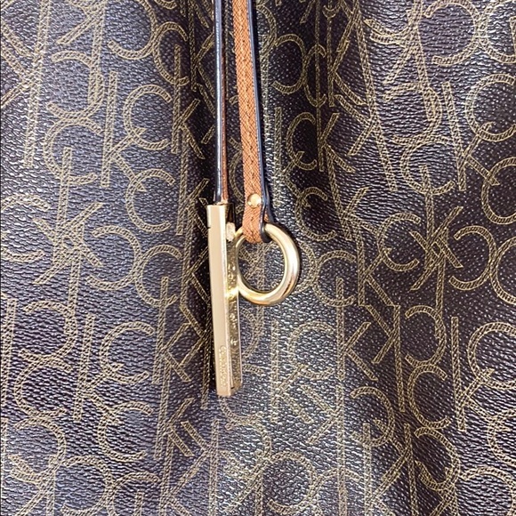 Calvin Klein Reversible Monogram Shoulder Bag - Picture 3 of 9